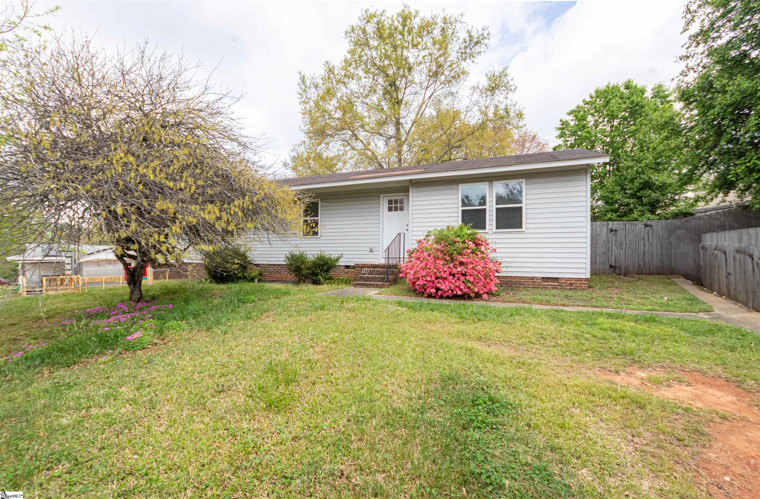 506 Rotterdam Road Easley, SC 29640 - Photo 1 of 19
