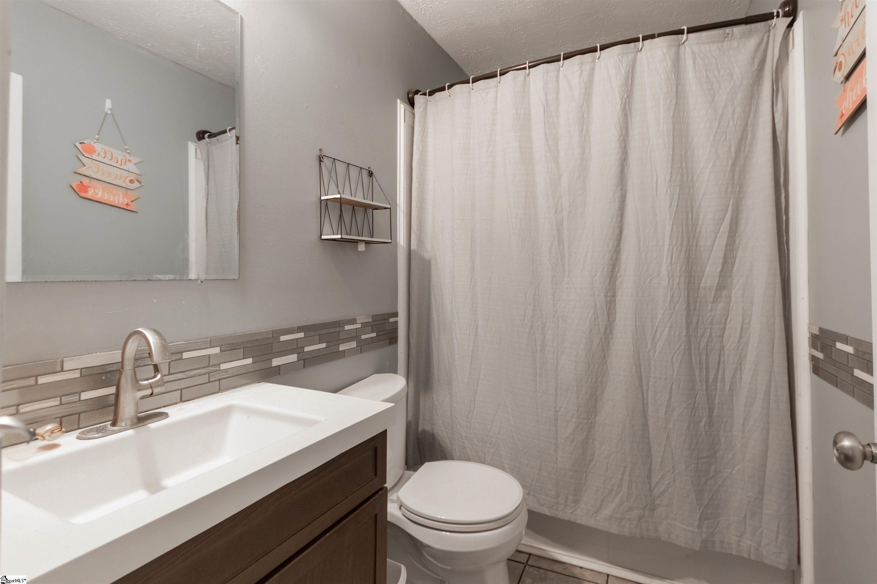 506 Rotterdam Road Easley, SC 29640 - Photo 14 of 19