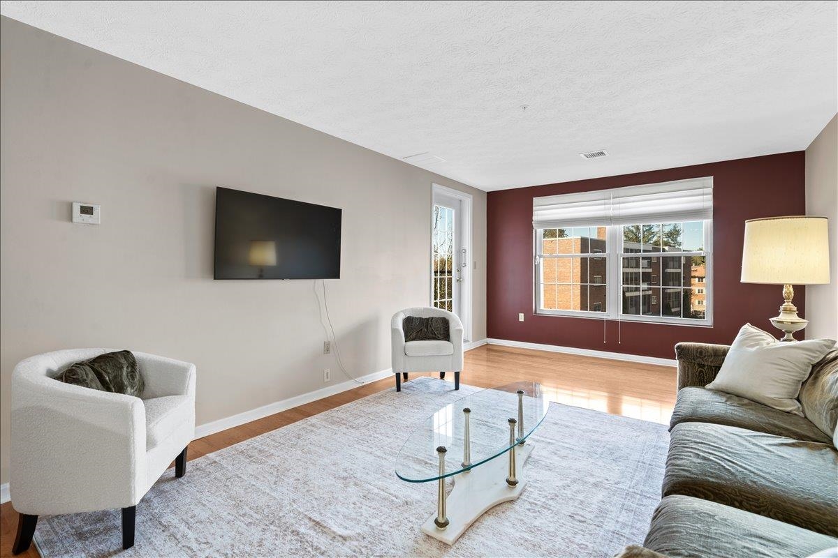 96 River Road, Unit 207 Manchester, NH 03104 - Photo 13 of 38 Gallery Image 13