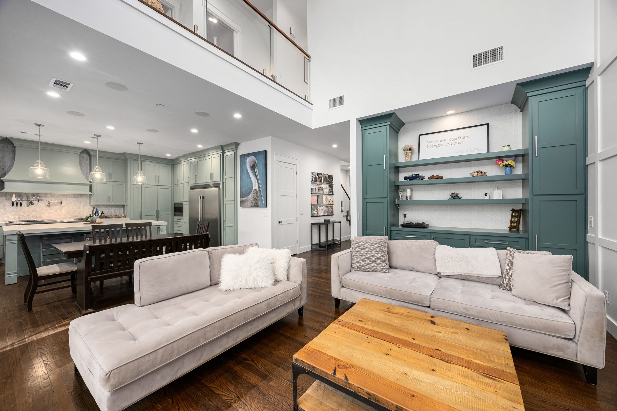 1906 Swift Boulevard Houston, TX 77030 - Photo 8 of 47 21 foot ceilings in living area, 10 foot ceilings in kitchen/butlers pantry and office on the first floor. Dry bar