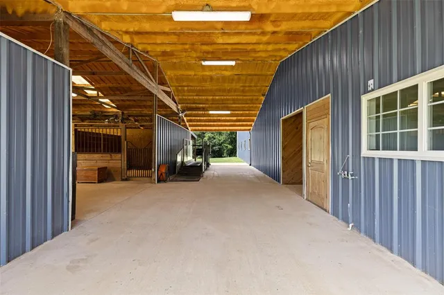 a view of a storage & utility room