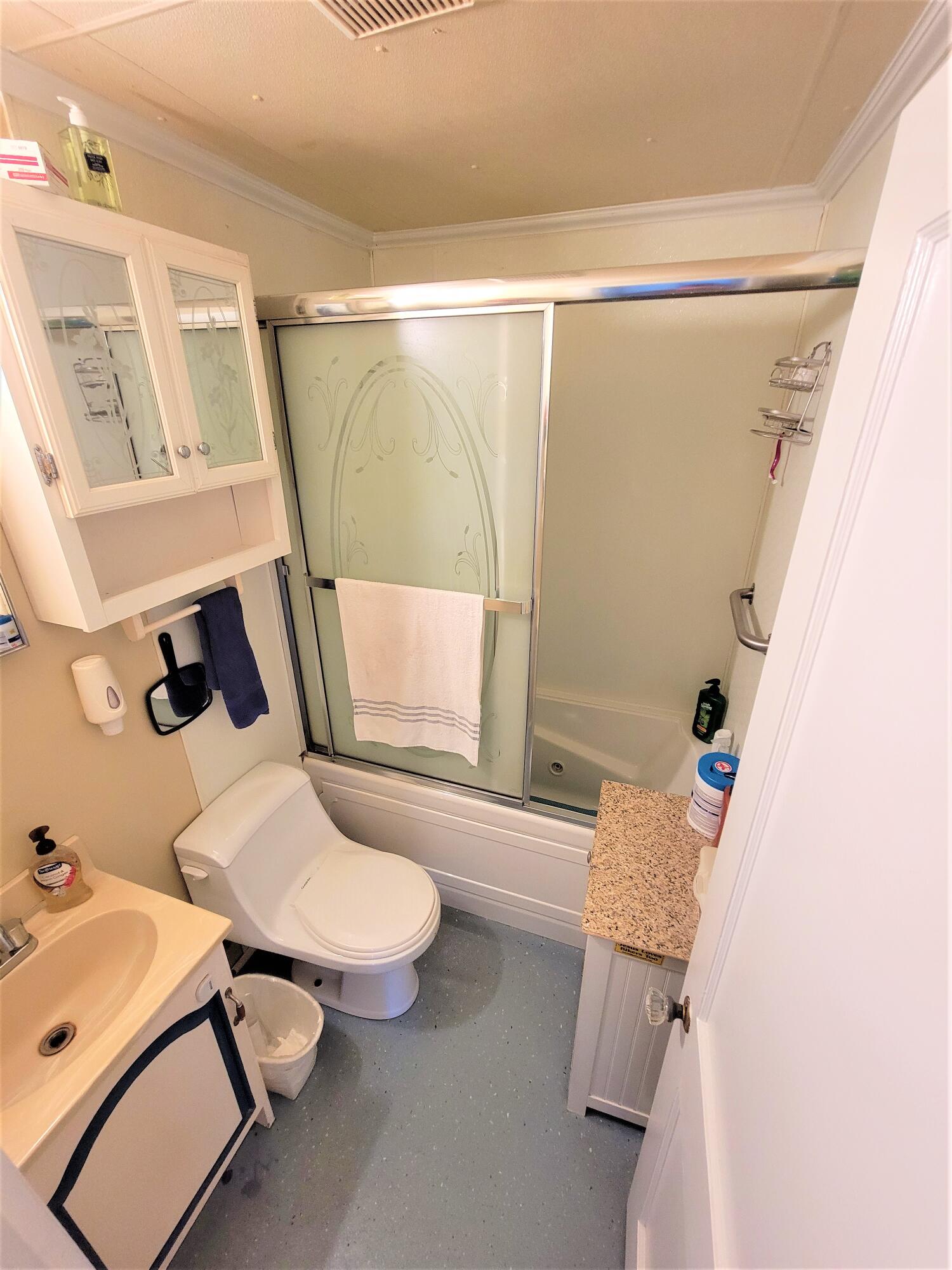 22 Bonnybriar Road South Portland, ME 04106 - Photo 12 of 27 bathroom