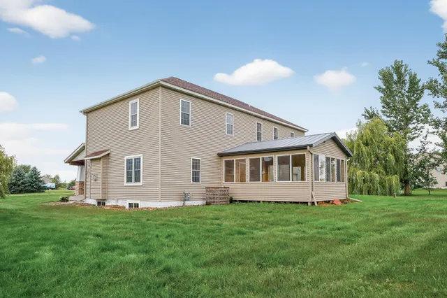 $575,000 | 1318 146th Avenue, New Richmond, WI 54017