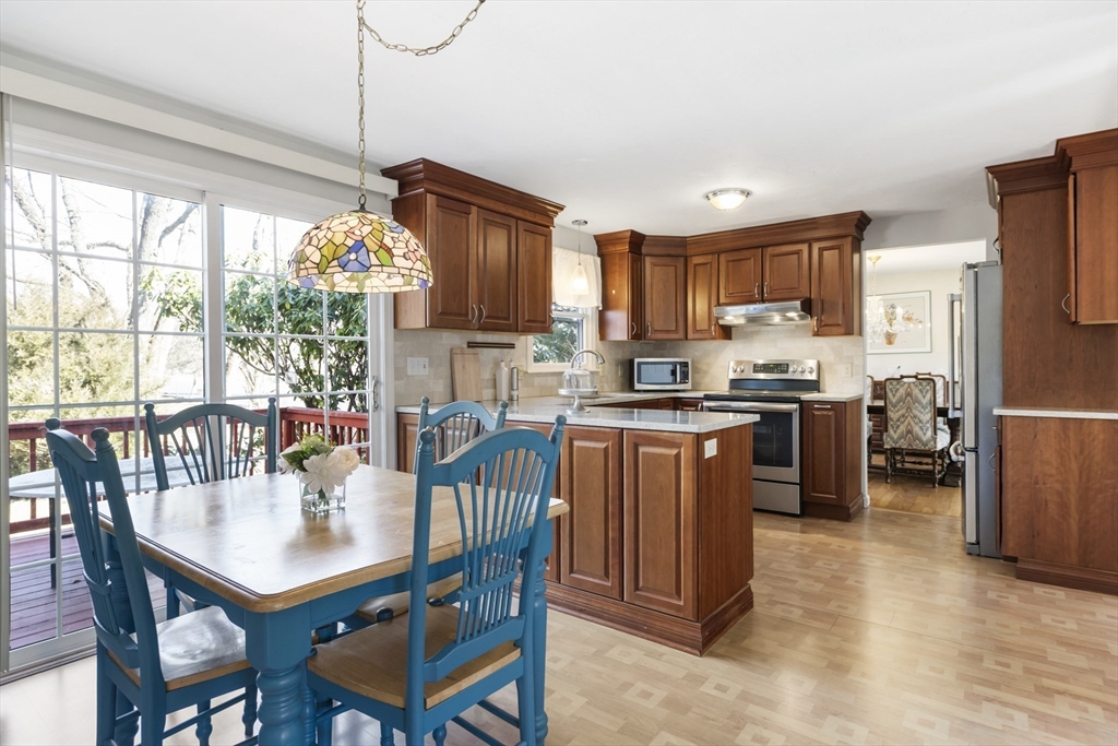 8 Pheasant Run Road Medway, MA 02053 - Photo 9 of 42 Gallery Image 9