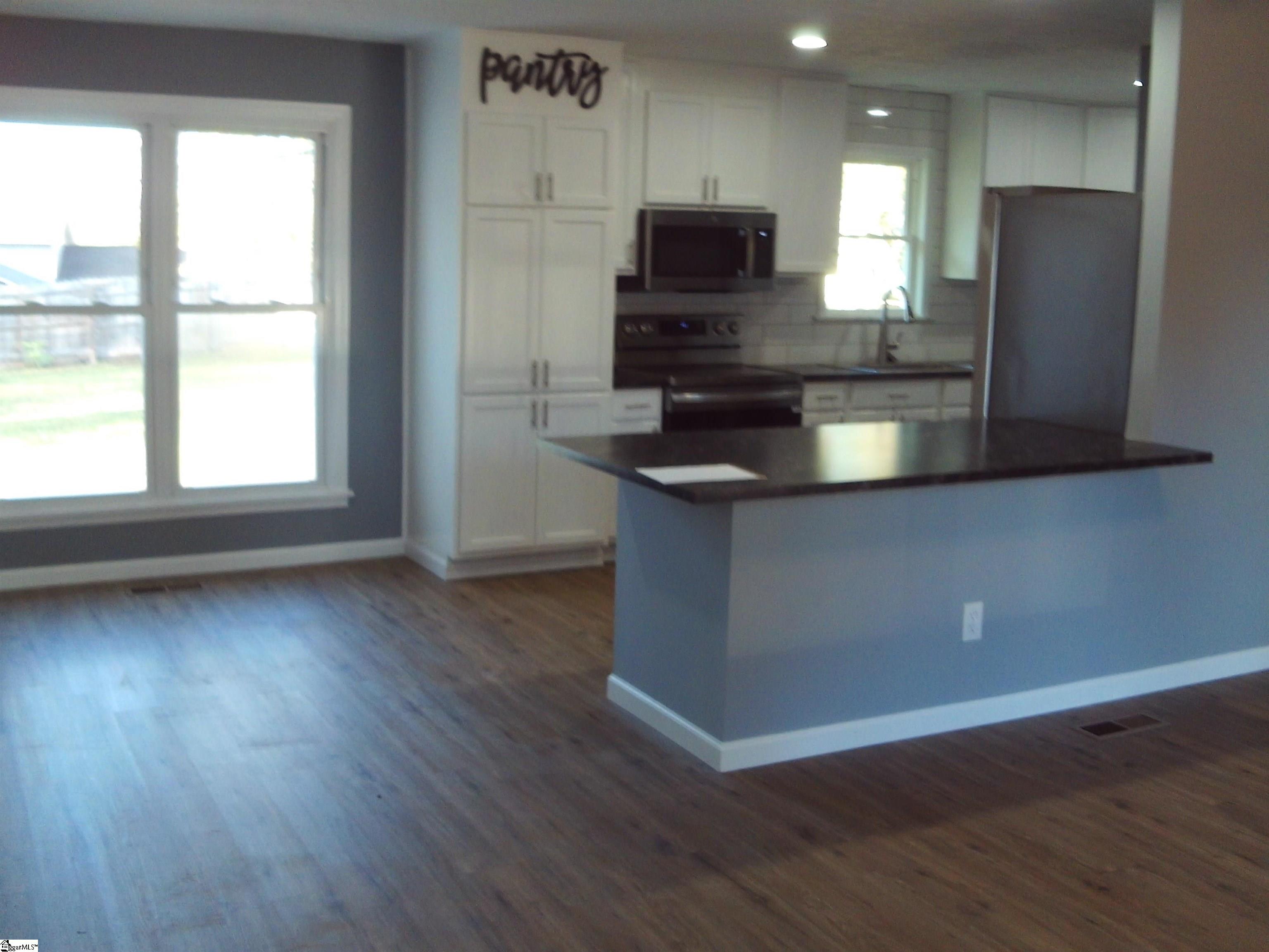 611 Bridwell Road Travelers Rest, SC 29690 - Photo 3 of 19