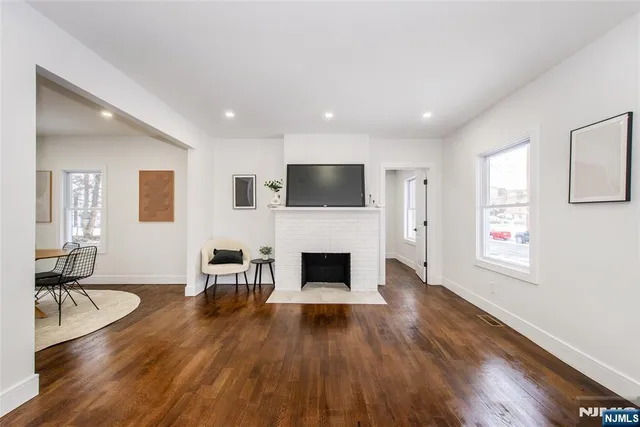 $649,999 | 4 Franklin Place, Hackensack, NJ 07601