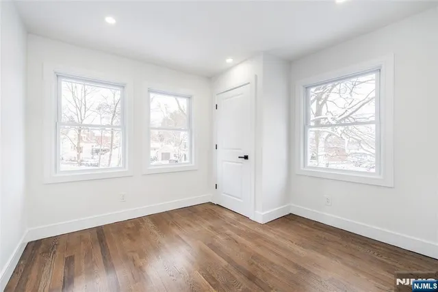 $649,999 | 4 Franklin Place, Hackensack, NJ 07601