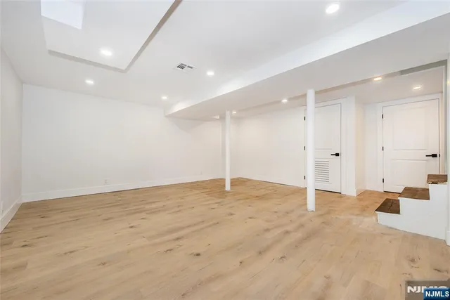 $649,999 | 4 Franklin Place, Hackensack, NJ 07601