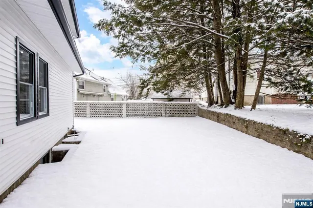 $649,999 | 4 Franklin Place, Hackensack, NJ 07601