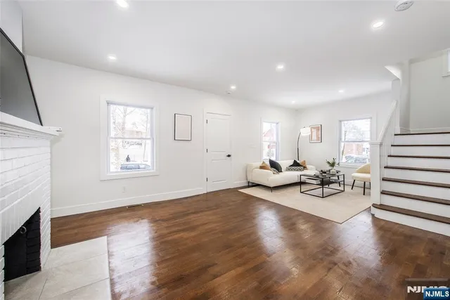 $649,999 | 4 Franklin Place, Hackensack, NJ 07601