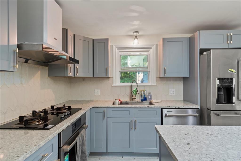1785 Division Road East Greenwich, RI 02818 - Photo 6 of 33