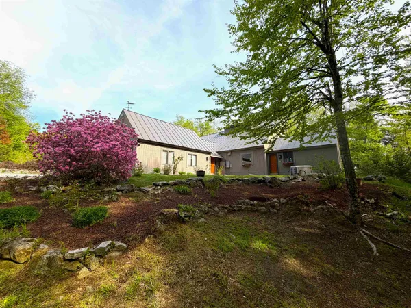 $875,000 | 28 Wildwood Drive, Grantham, NH 03753