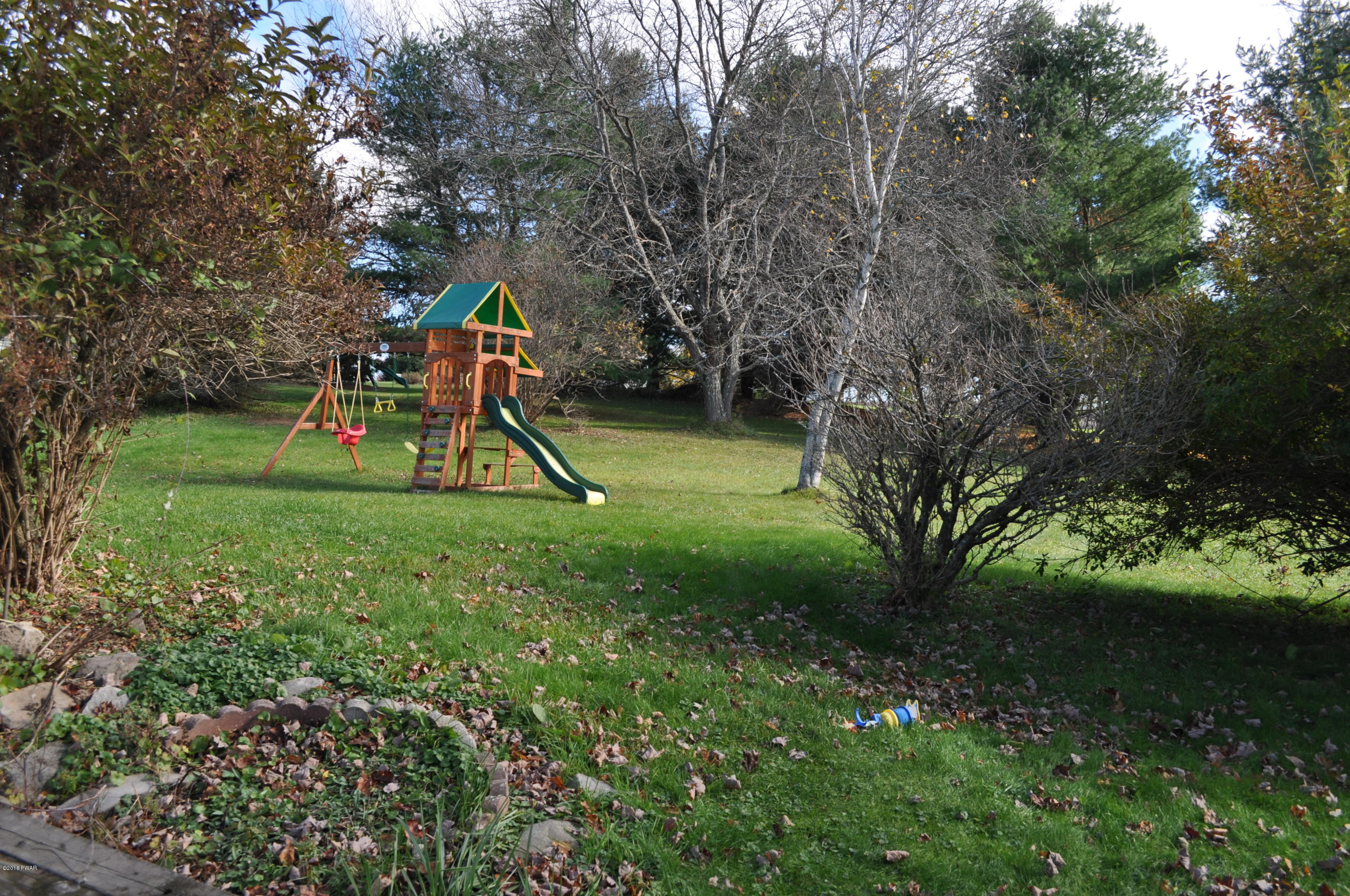 8 Elizabeth Road Beach Lake, PA 18405 - Photo 2 of 15 Large back yard