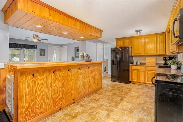 $346,000 | 142 Mattawa Circle, Orange, MA 01364