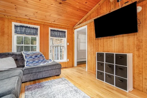 $346,000 | 142 Mattawa Circle, Orange, MA 01364