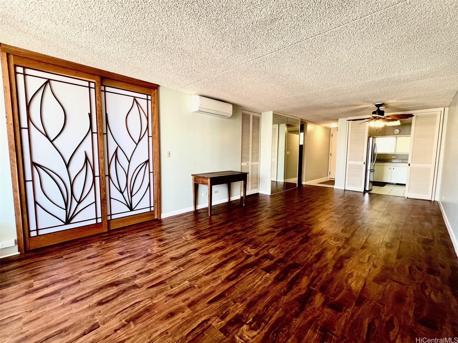 469 Ena Road, Unit 2010 Honolulu, HI 96815 - Photo 4 of 25 Living room view from lanai door