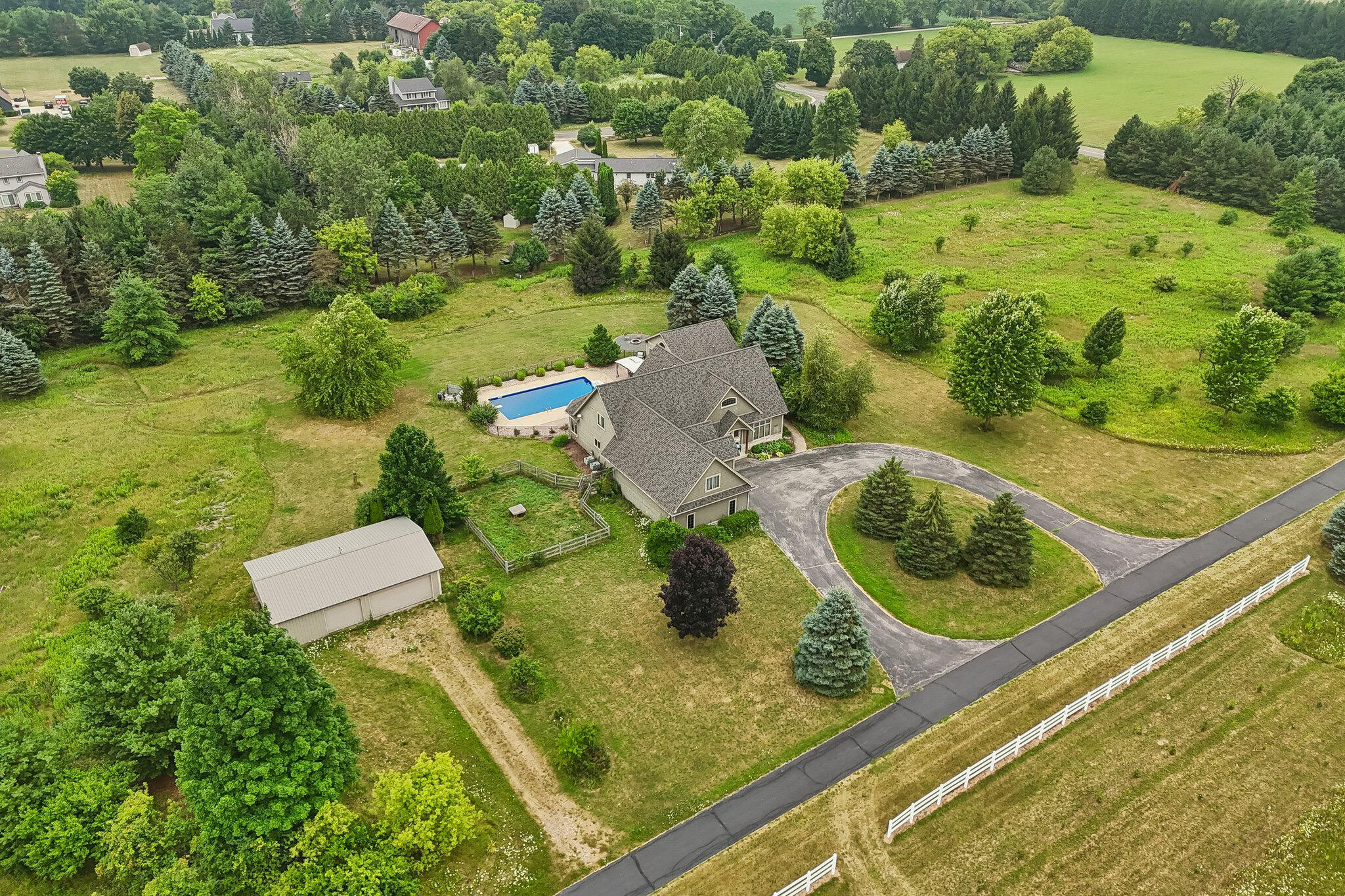 W287N8810 Center Oak Road Merton, WI 53029 - Photo 2 of 70 Aerial View