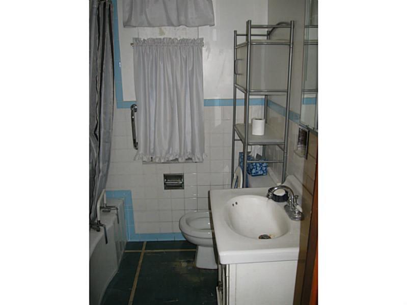 314 Rock Run Road Elizabeth, PA 15037 - Photo 9 of 10 Full Bath.