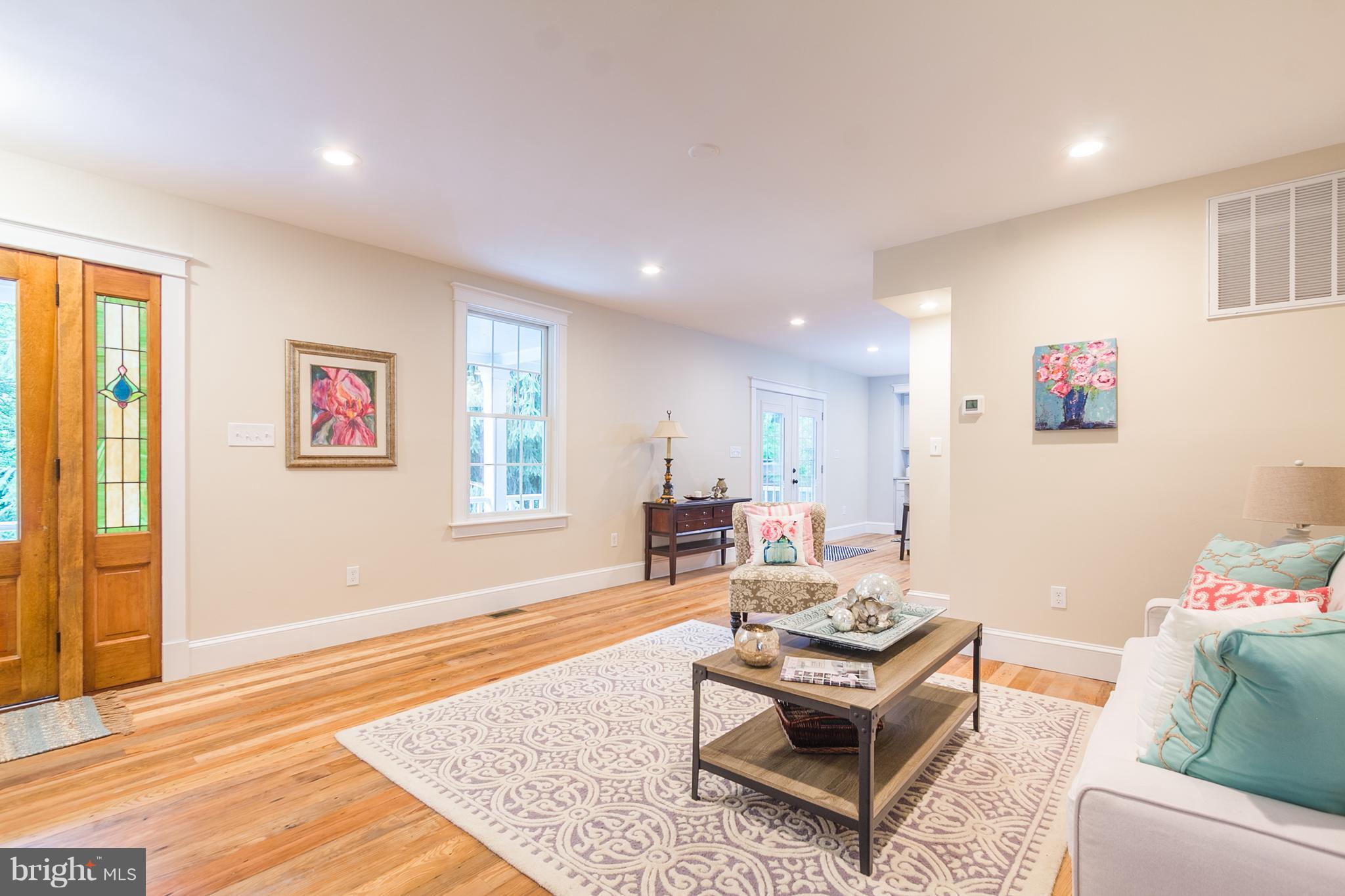 2551 Old Frederick Road Baltimore, MD 21228 - Photo 14 of 30 Showcase Your Home