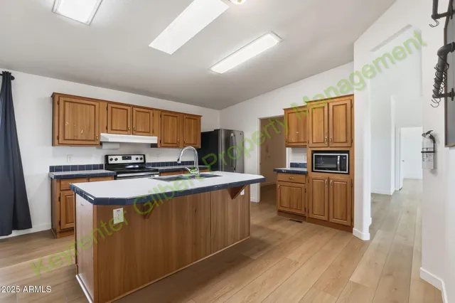 $3,950 | 28732 North Bryce Trail, San Tan Valley, AZ 85144