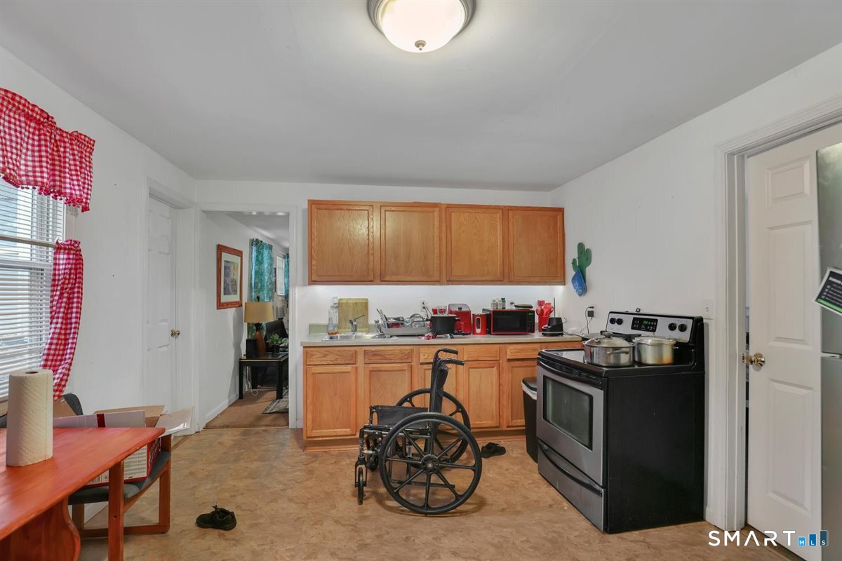 18 North 3rd Street Meriden, CT 06451 - Photo 5 of 32