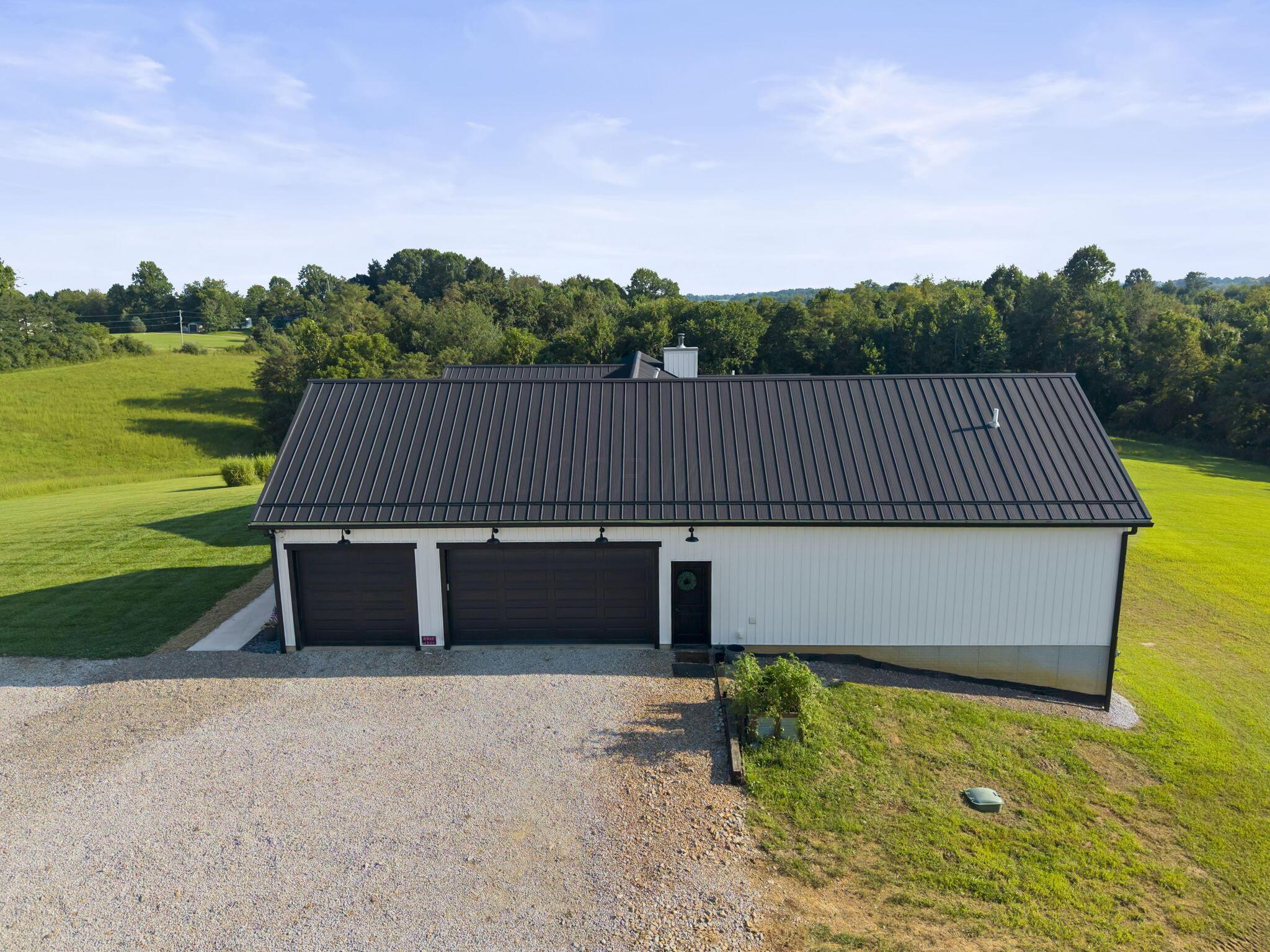 4675 Hunt Road Hopewell, OH 43746 - Photo 48 of 58 51-web-or-mls-DJI_20260902173718_0653_D