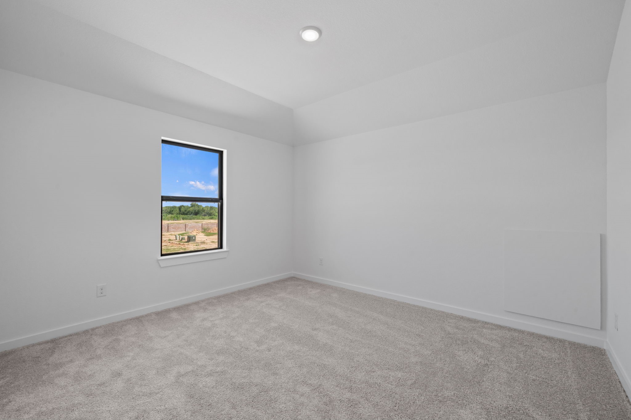 446 Silver Moon Way Katy, TX 77493 - Photo 19 of 34 Private 5th bedroom located upstairs just outside the 2nd full bath upstairs.