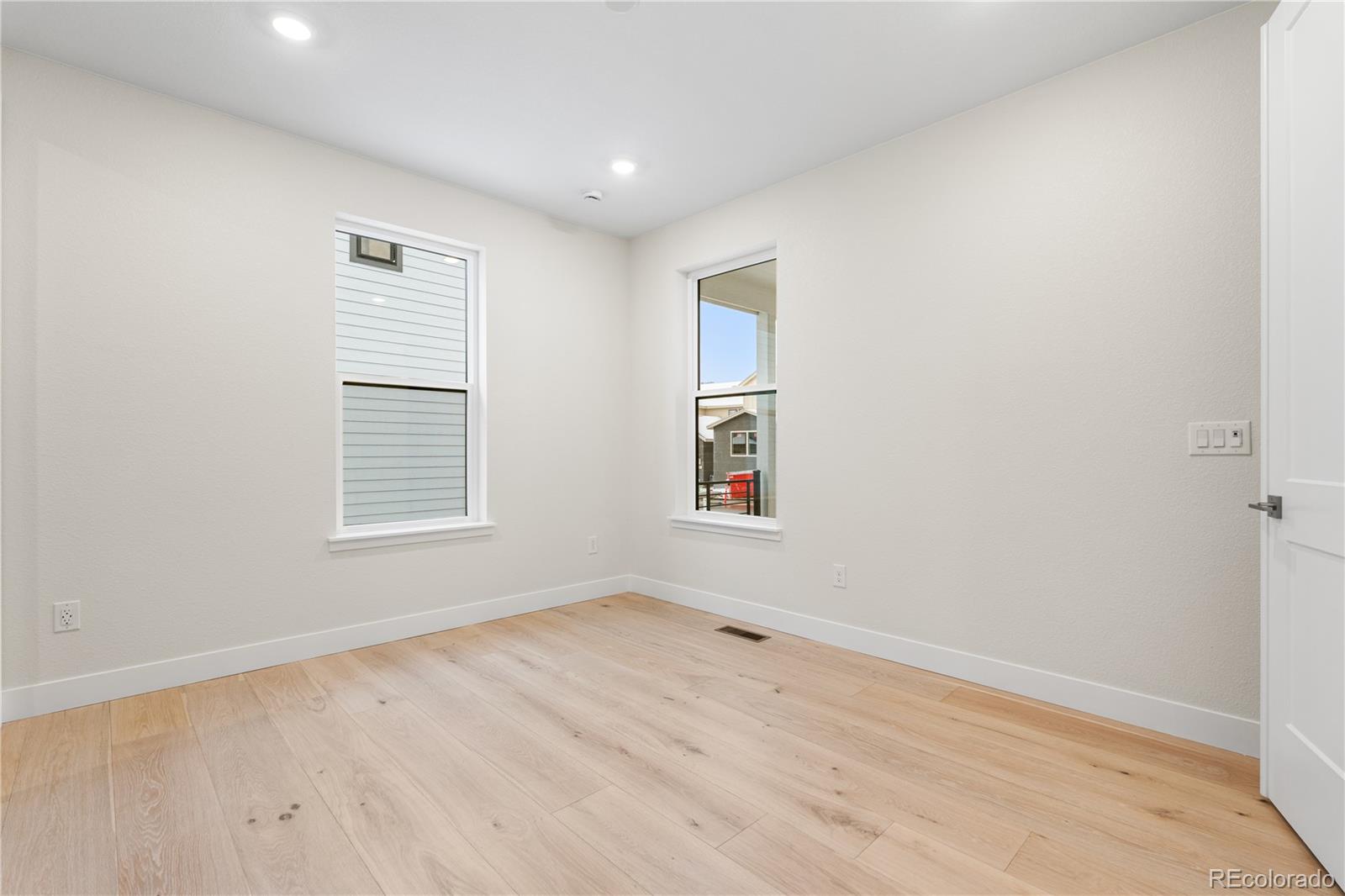 11303 Tenor Trail Lone Tree, CO 80134 - Photo 45 of 49 an empty room with a window