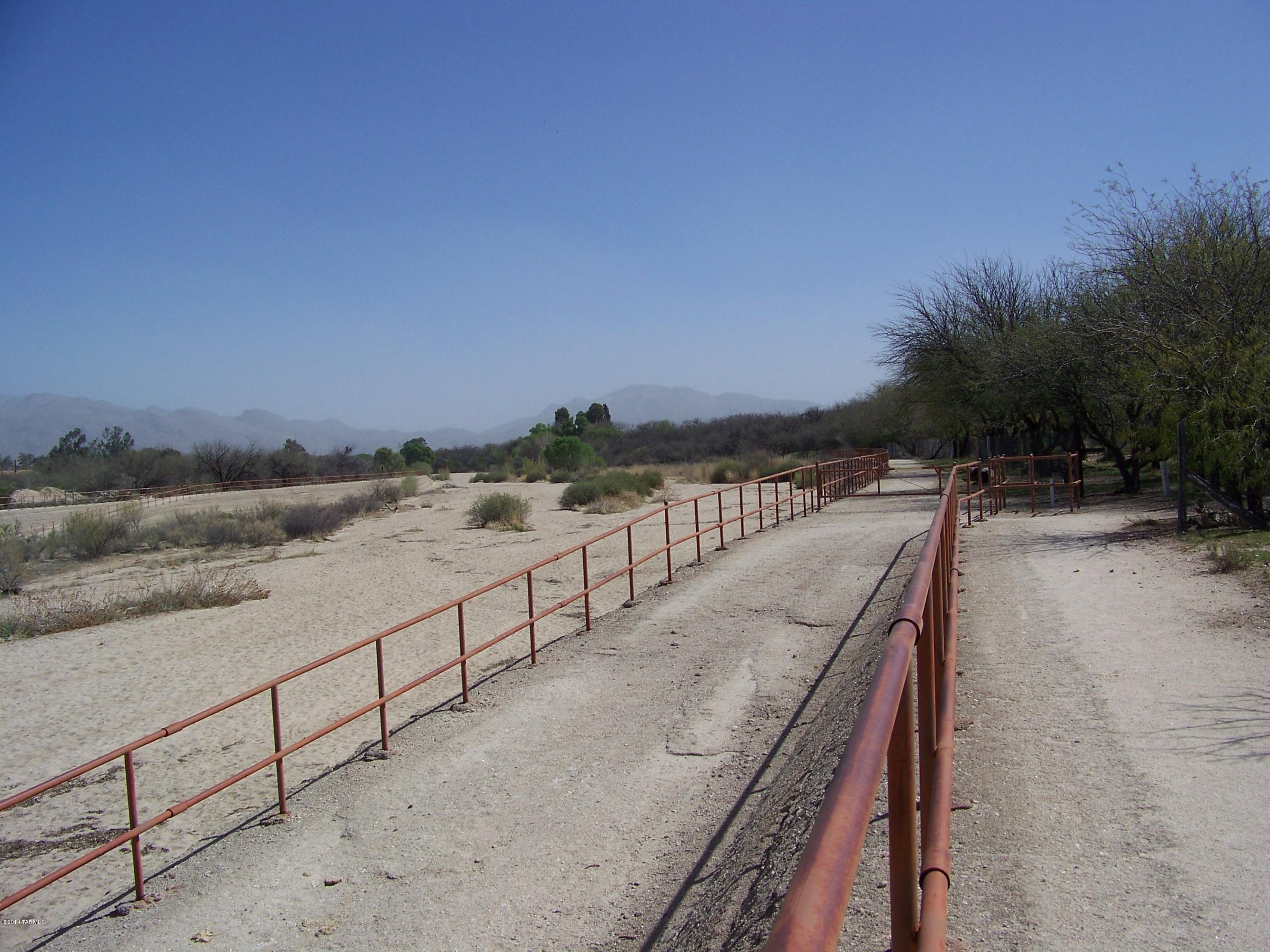 8051 East Tanque Verde Road Tucson, AZ 85749 - Photo 12 of 24