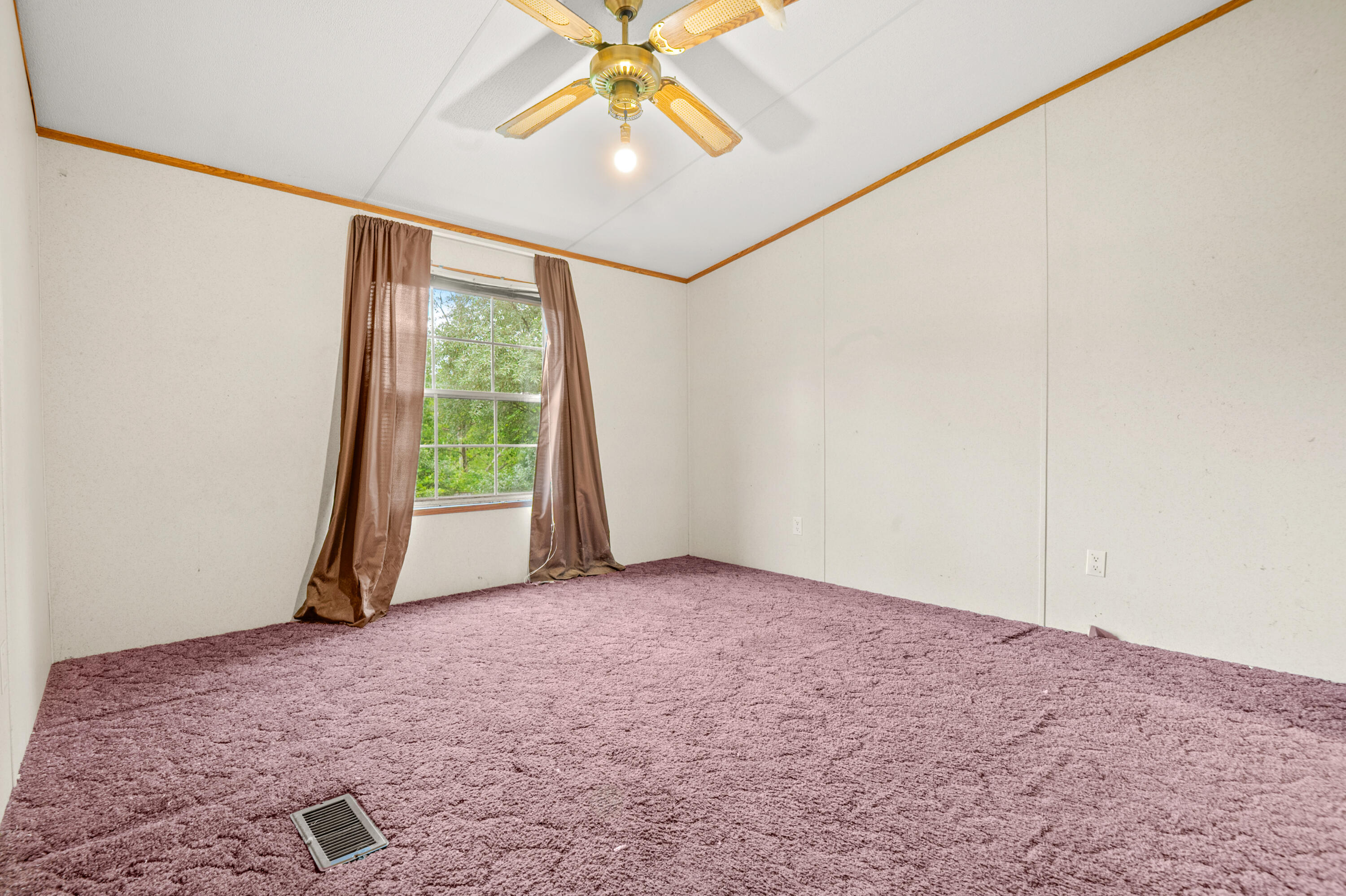 154 Arkle Road Gray, KY 40734 - Photo 20 of 29 Primary Bedroom