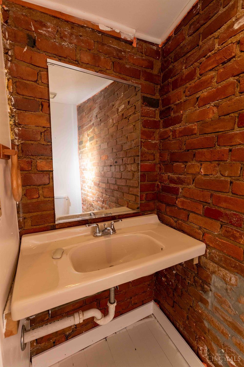 2202 Ravine Street, Unit 2 Cincinnati, OH 45219 - Photo 13 of 18