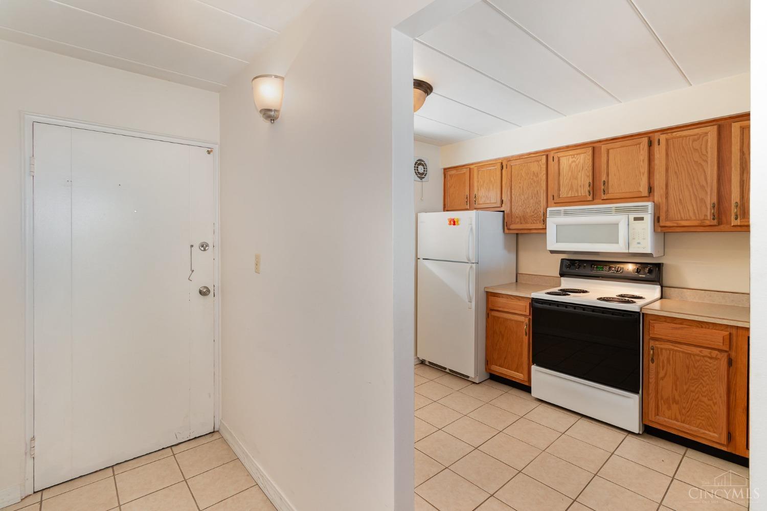 2680 Lehman Road, Unit C207 Cincinnati, OH 45204 - Photo 3 of 17 Gallery Image 3