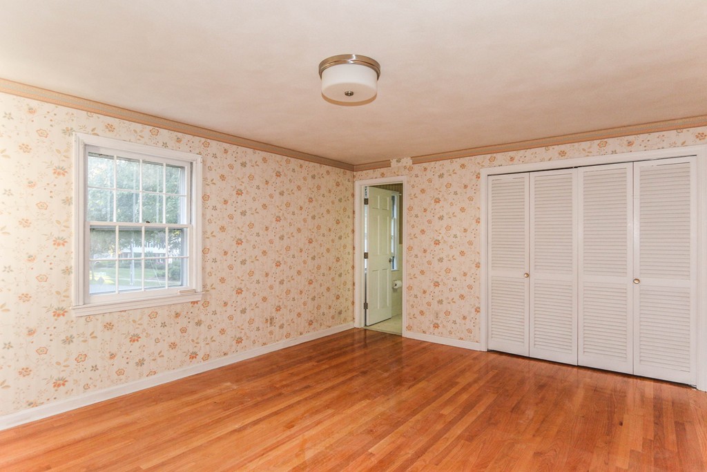 2 Hilltop Road Longmeadow, MA 01106 - Photo 12 of 24 Gallery Image 12