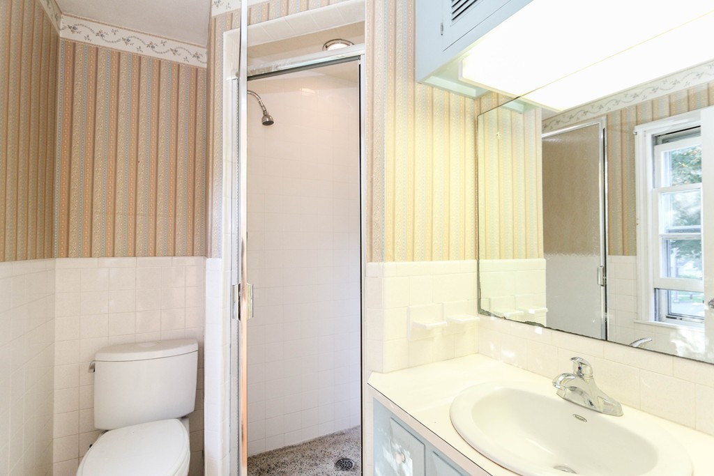 2 Hilltop Road Longmeadow, MA 01106 - Photo 13 of 24 Gallery Image 13