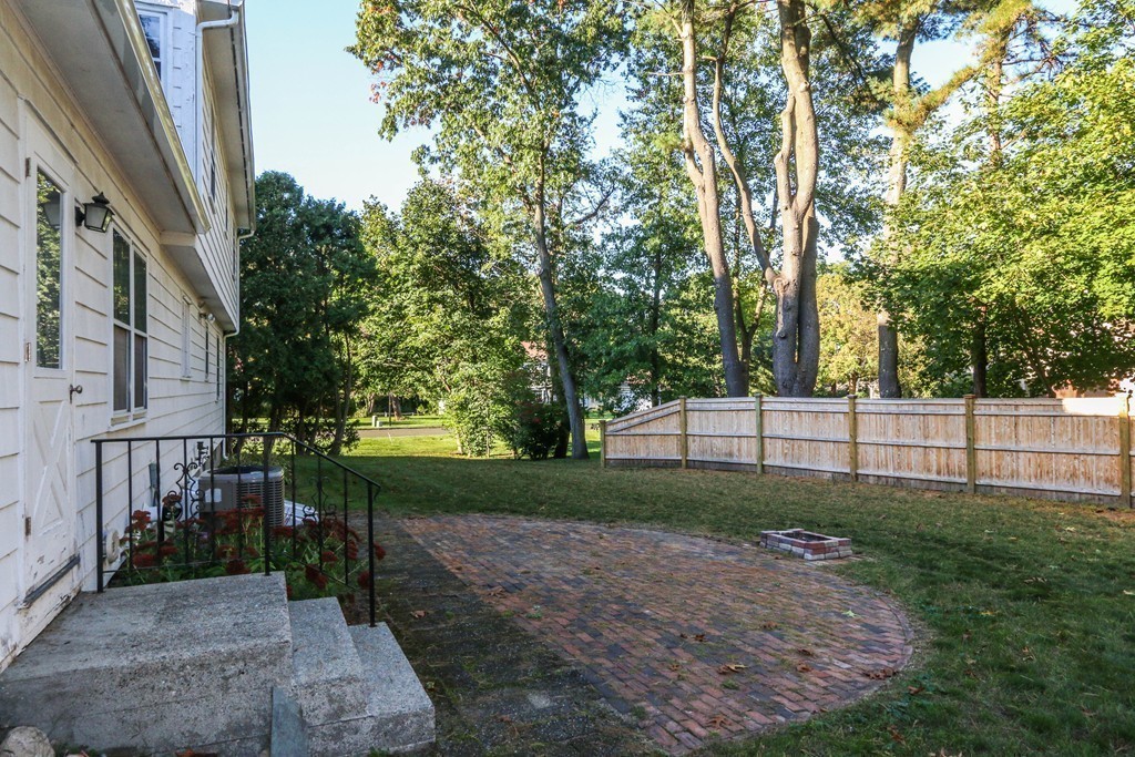 2 Hilltop Road Longmeadow, MA 01106 - Photo 24 of 24 Gallery Image 24