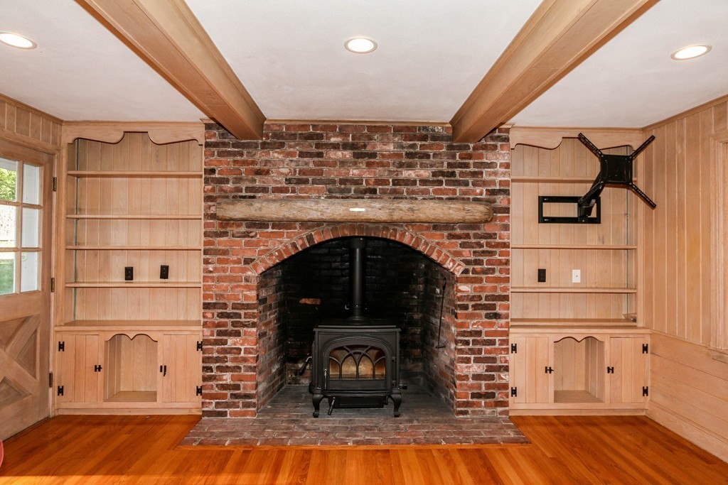 2 Hilltop Road Longmeadow, MA 01106 - Photo 7 of 24 Gallery Image 7
