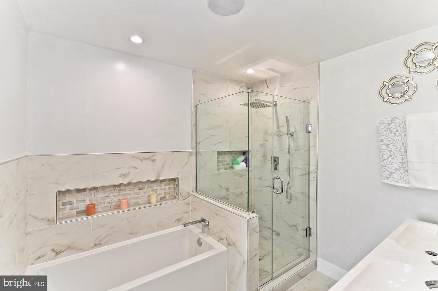 902 Rittenhouse Street Northwest Washington, DC 20011 - Photo 27 of 38 MASTER BATH