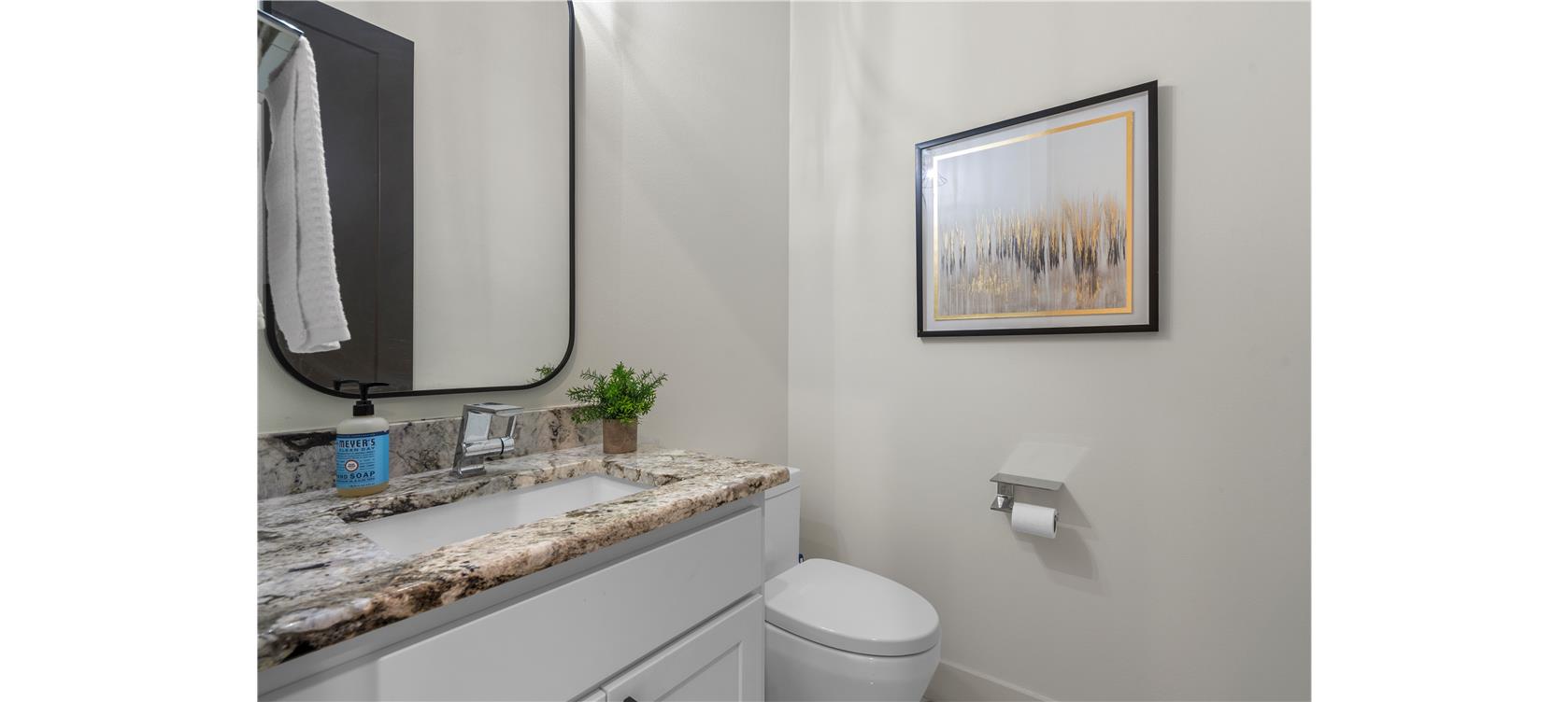1805 Performer Road Spicewood, TX 78669 - Photo 19 of 40 half bath perfect for guests
