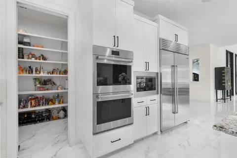 $1,999,999 | 1805 Performer Road, Spicewood, TX 78669