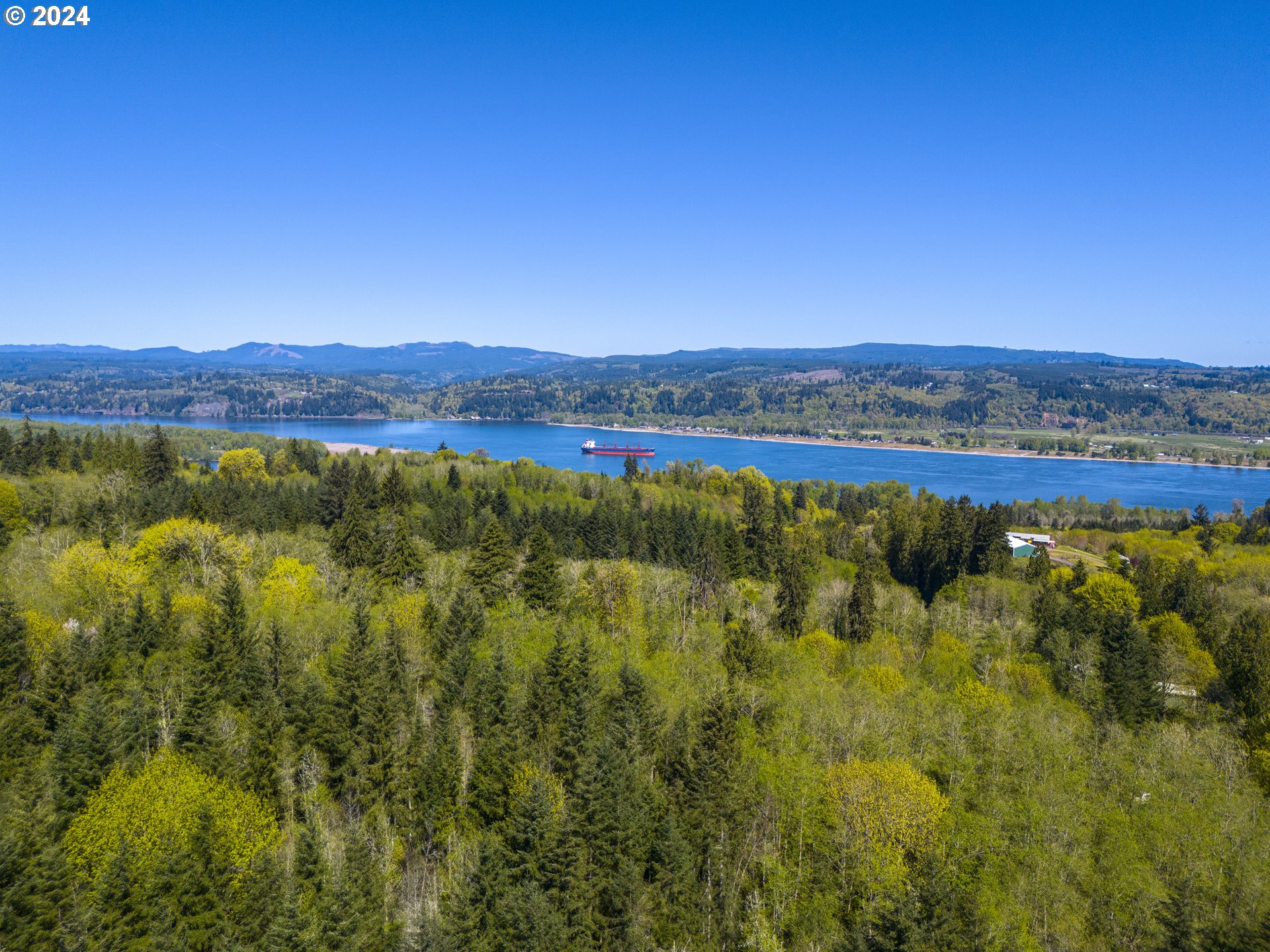 Bodine Clatskanie, OR 97016 - Photo 3 of 31 a view of an lake and mountain