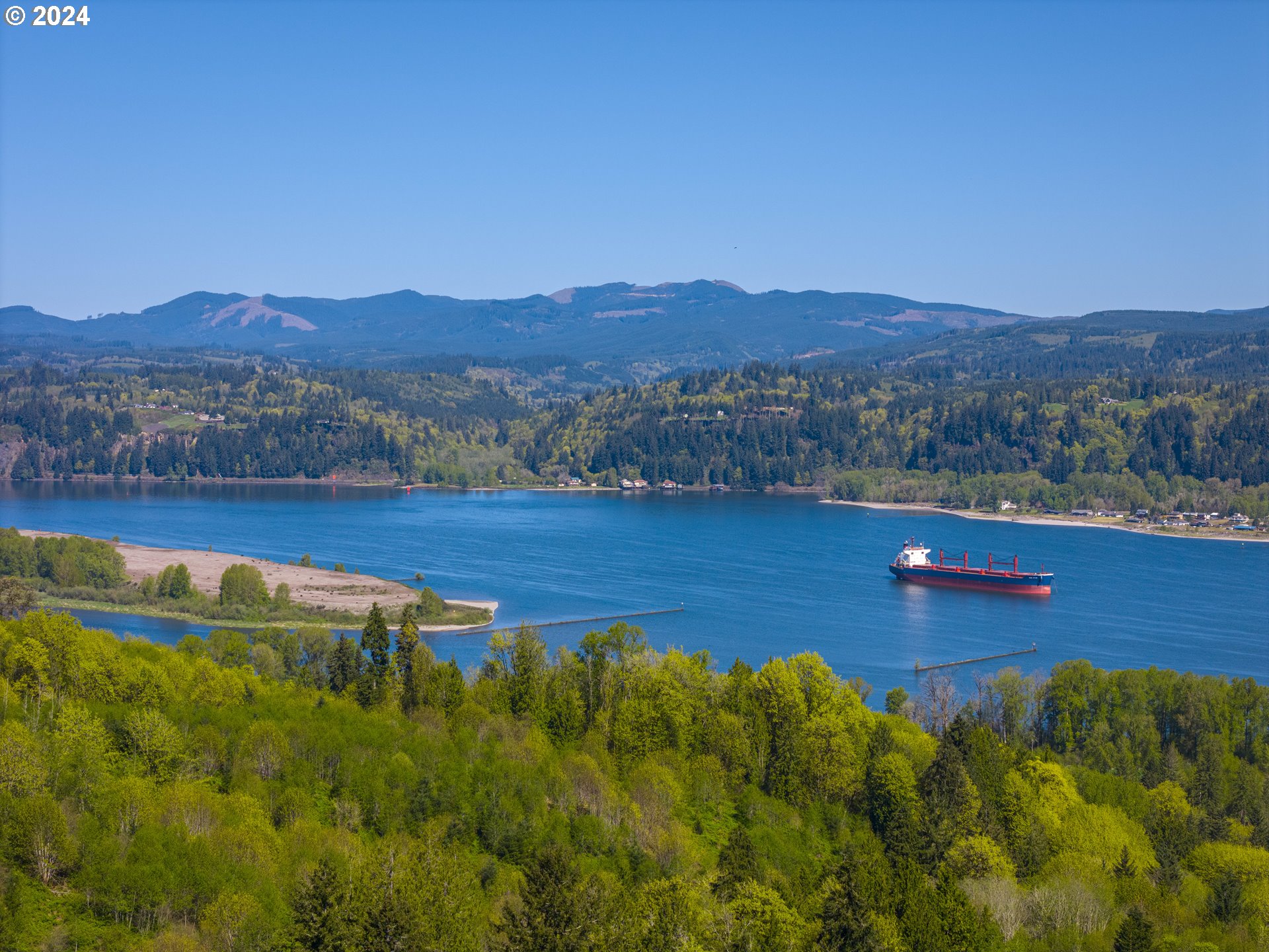 Bodine Clatskanie, OR 97016 - Photo 8 of 31 a view of a city with mountains in the background