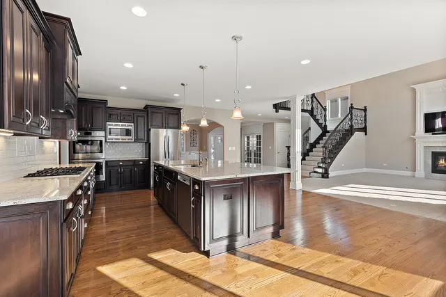 $859,000 | 11701 Golden Gate Drive, Mokena, IL 60448