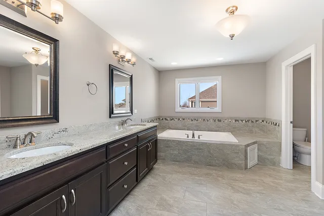 $859,000 | 11701 Golden Gate Drive, Mokena, IL 60448