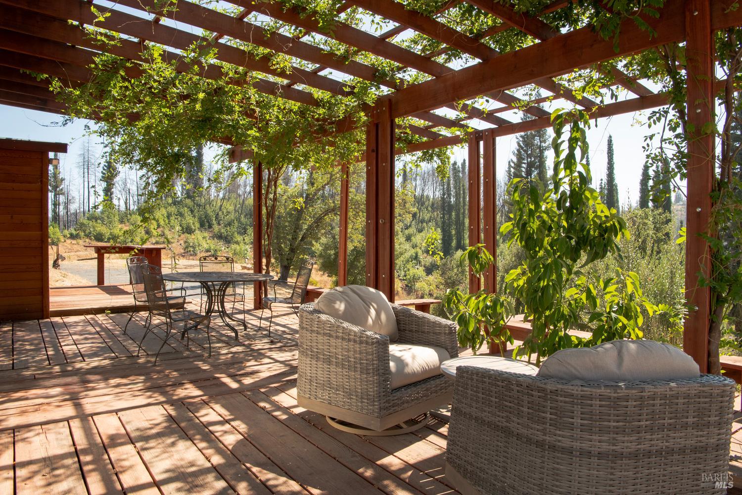 9451 Mill Creek Road Healdsburg, CA 95448 - Photo 2 of 60