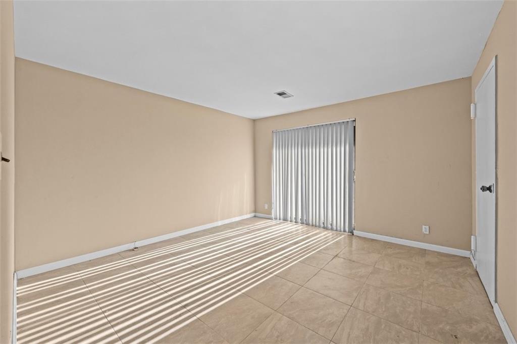 54 Narrows Road South Staten Island, NY 10305 - Photo 7 of 19 Gallery Image 7