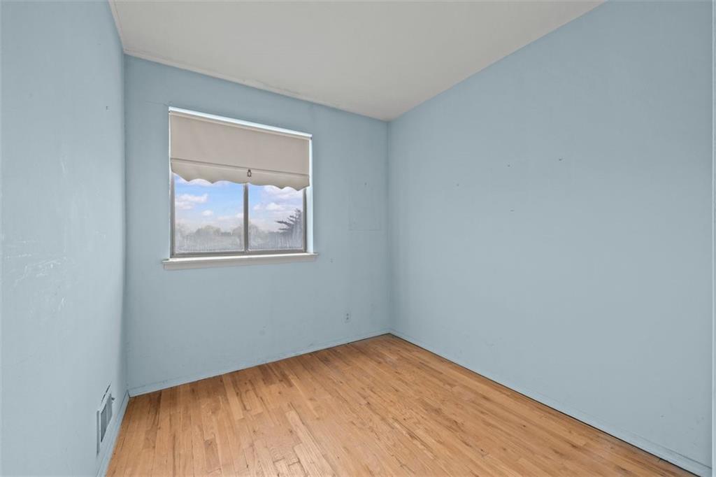 54 Narrows Road South Staten Island, NY 10305 - Photo 10 of 19 Gallery Image 10
