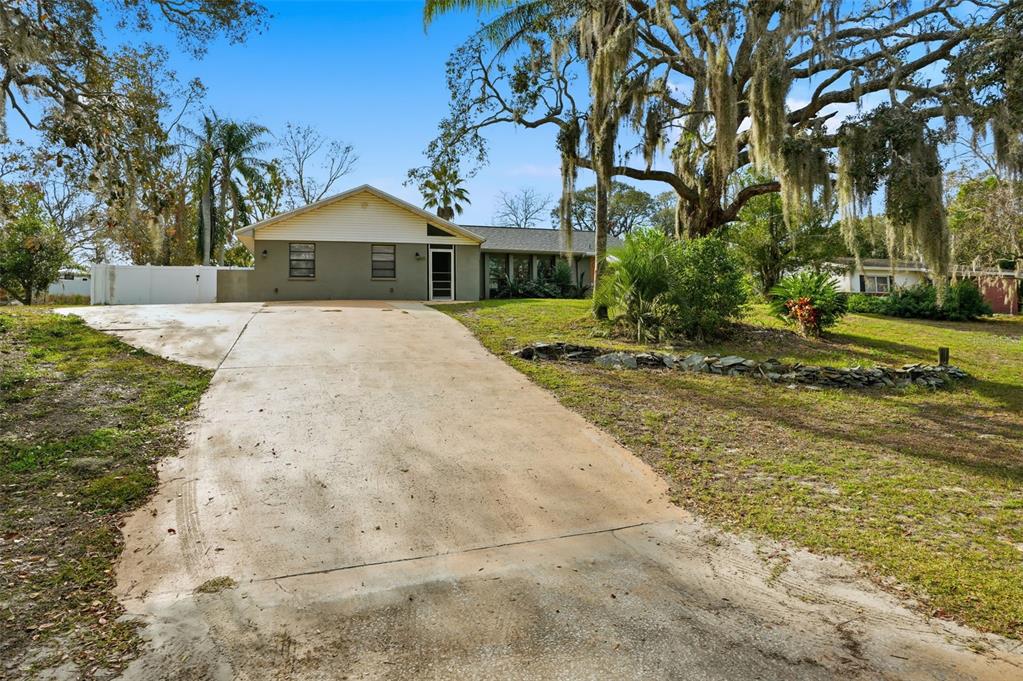 6368 Hillview Road Spring Hill, FL 34606 - Photo 1 of 38