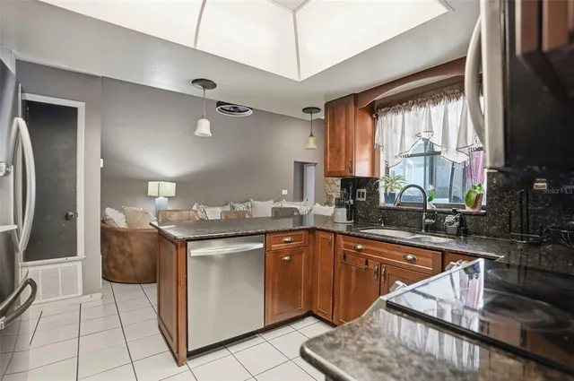 $290,900 | 6368 Hillview Road, Spring Hill, FL 34606