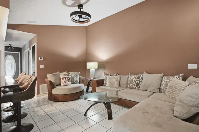 $290,900 | 6368 Hillview Road, Spring Hill, FL 34606