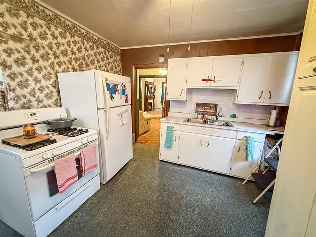 $114,500 | 202 Central Avenue, Chicora, PA 16025